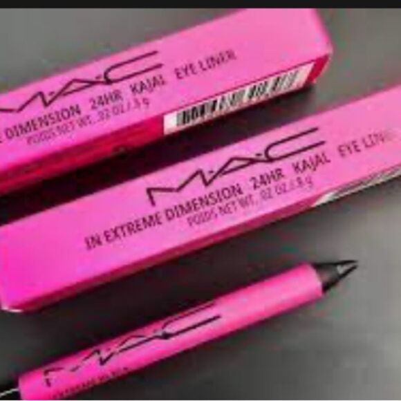 MAC Cosmetics In ExtremeDimension 24HR Kajal Eye Liner - Picture 8 of 8